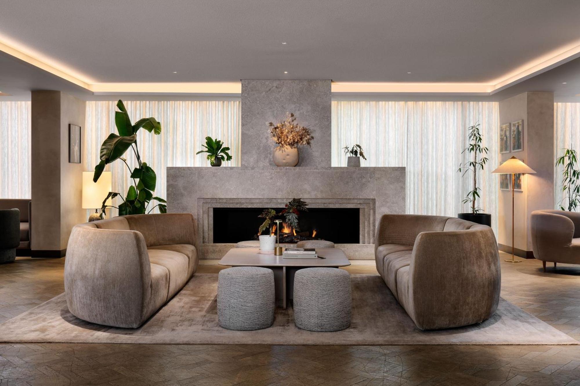 فندق The Stratford, Autograph Collection لندن المظهر الخارجي الصورة The Living Room at The London Curtain Club